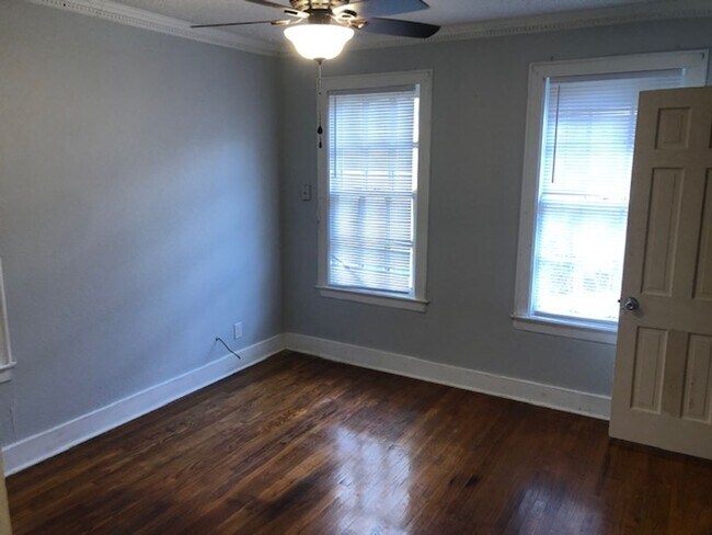 Building Photo - Remodeled Highland Duplex