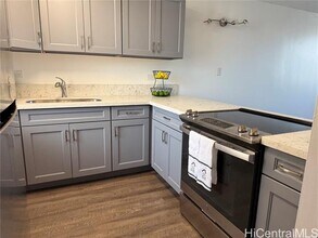 Building Photo - 5122 Likini St