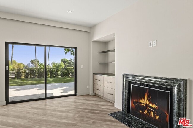 Building Photo - 10122 Sunbrook Dr