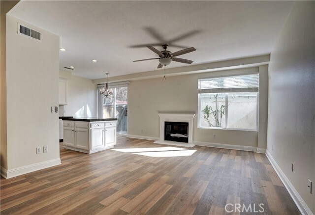 Building Photo - 7124 Farralone Ave