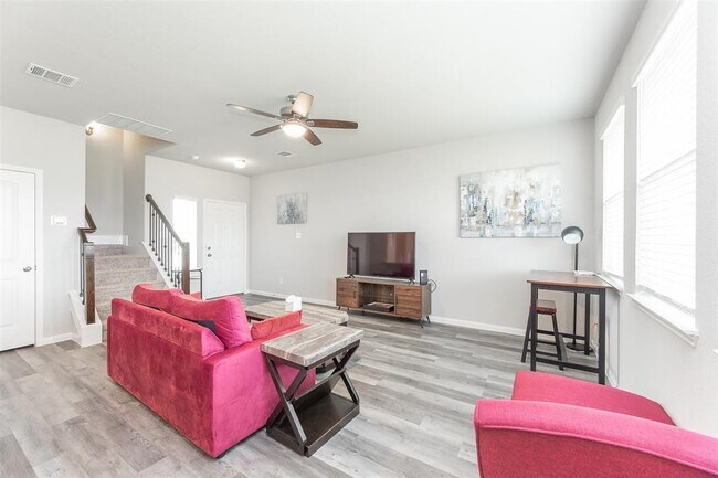 Building Photo - 24934 Adami Veduta Ct