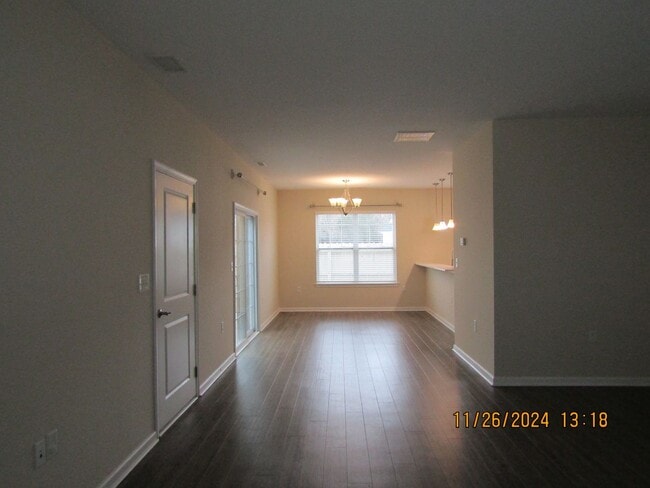 Building Photo - Hickory Manor