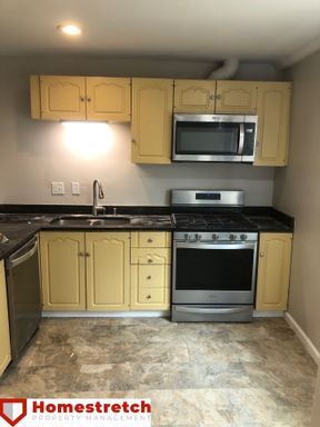 Foto principal - Newly Renovated Two Bedroom Coming Available!