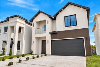Building Photo - 2708 E Solar Dr