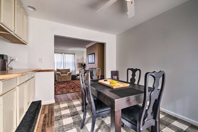 Foto del edificio - 5323 Taylor Rd