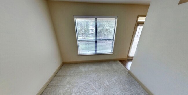 Building Photo - 3333 Weslayan St