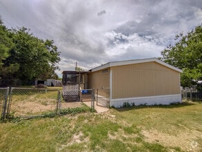 Building Photo - 190 Private Rd 3376 F