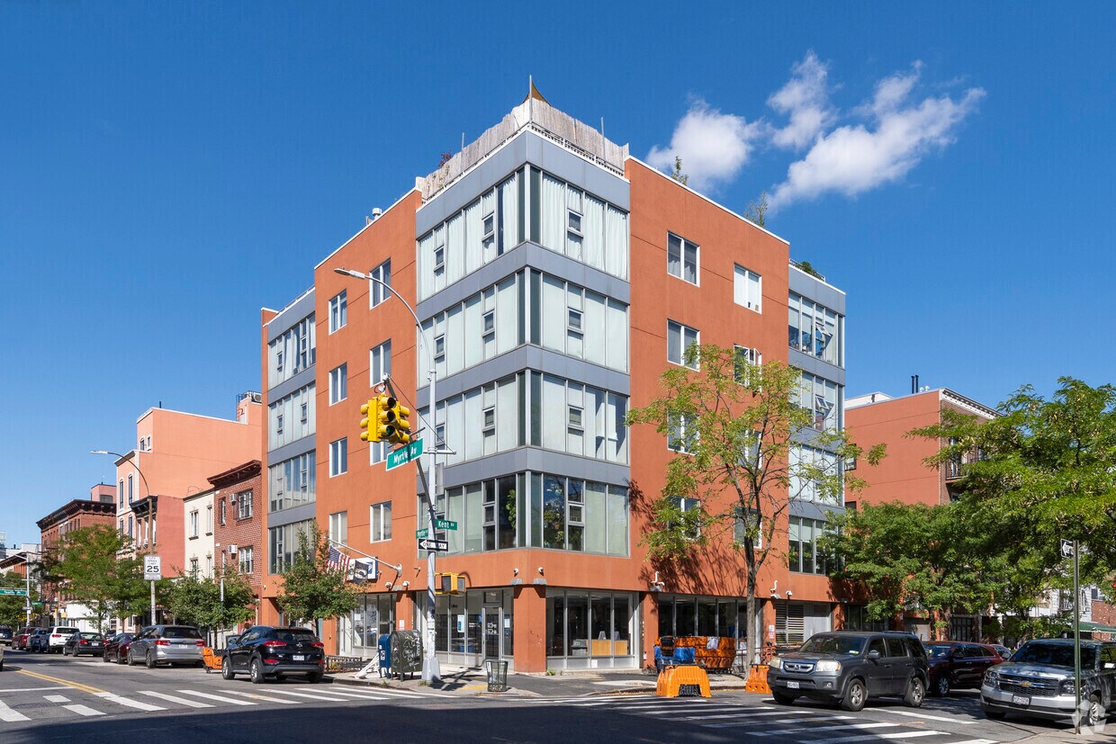 Foto principal - 609 Myrtle Ave