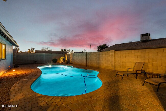 Building Photo - 5026 W Rosewood Dr