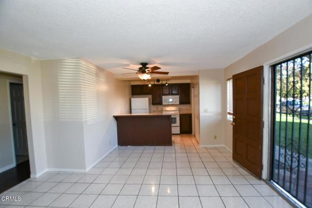 Foto del edificio - 712 W Hemlock St