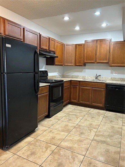 Foto del edificio - 946 Lake Destiny Rd