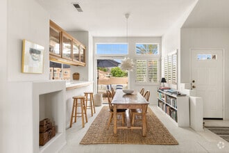 Building Photo - 5609 Avenida Del Parque