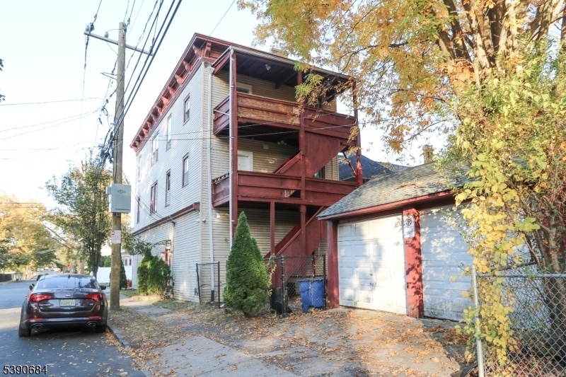 Foto del edificio - 588 Argyle Ave