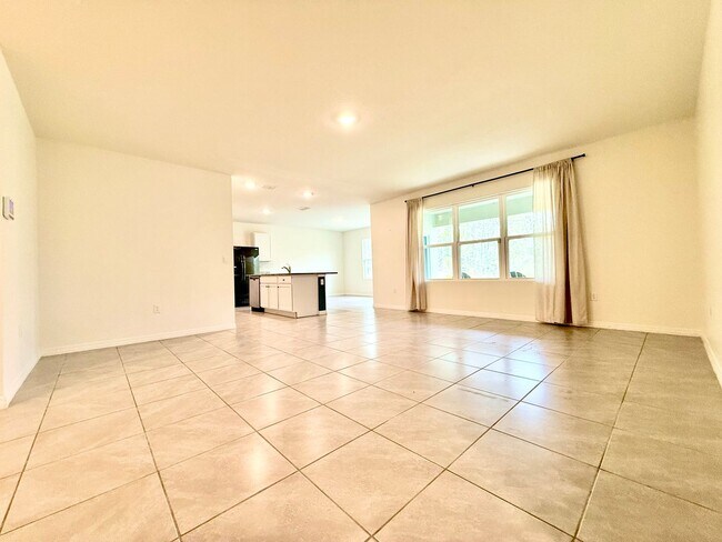 Building Photo - Serene style in Ormond Beach! 4Bedrooms/2Baths modern home!