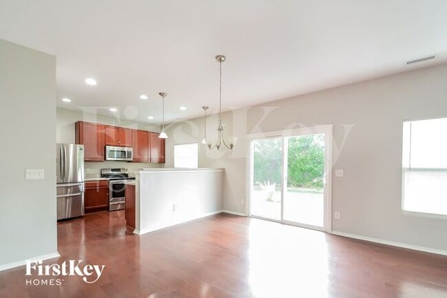 Building Photo - 1025 Sweet Gale Dr
