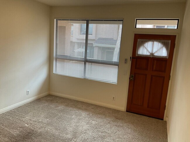 Building Photo - 2 Bedroom 2 Bath Condo 5722 E. Stillwater ...