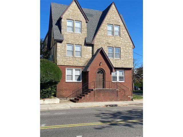 Primary Photo - 247 Maple Ave
