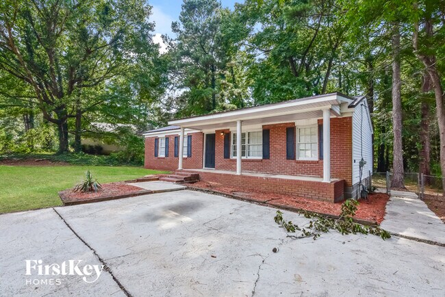 Foto del edificio - 295 Charlotte Blvd