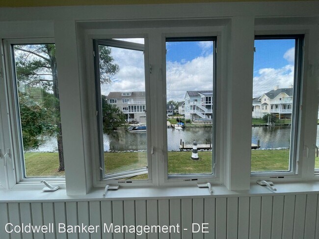 Foto del edificio - 1 br, 1 bath House - 21212 Robin Rd.