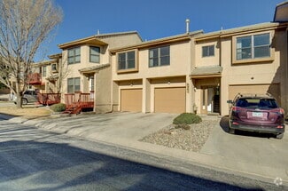 Building Photo - Updated 2-Bed Townhome in Ptarmigan Valley...