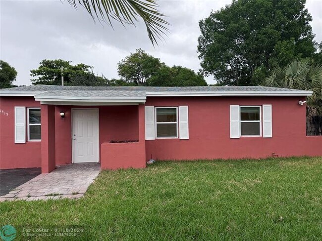 Building Photo - 1515 NW 11th Pl