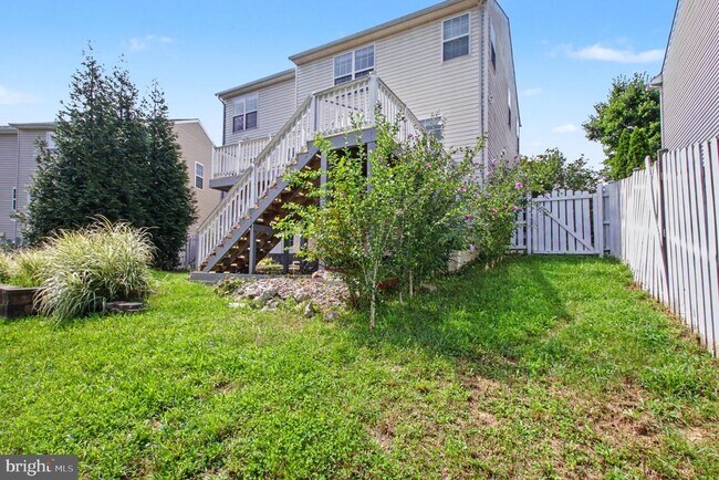 Building Photo - 91 Chaps Ln