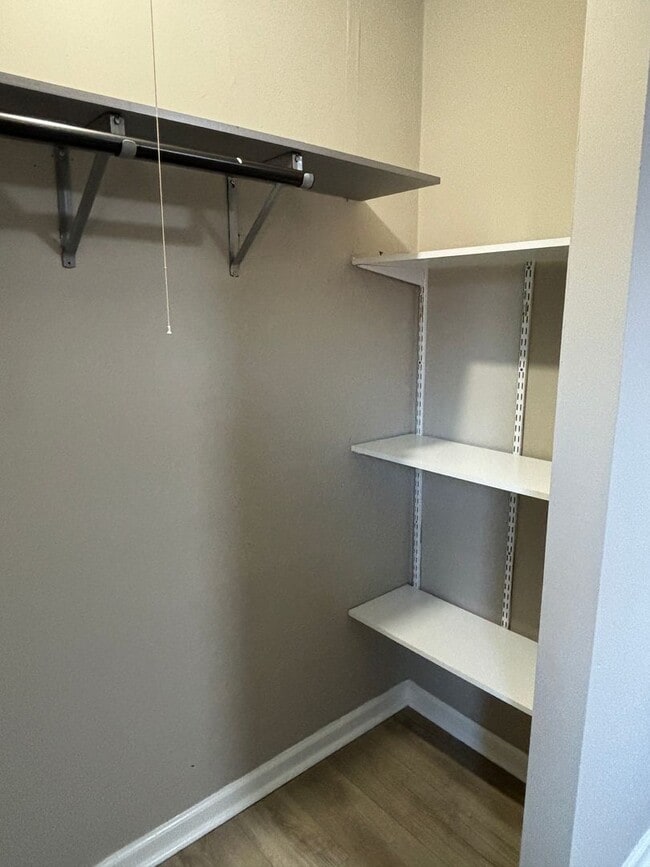 Building Photo - 1338 Barth Ave