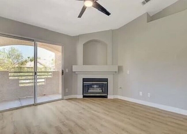 Foto del edificio - ***JUST REDUCED & AVAILABLE NOW!!!*** 1 Bed / 1 Bath Condo located in Spring Valley, NV