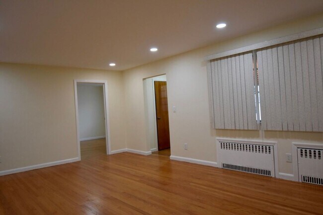 Foto del edificio - 356 Slocum Way