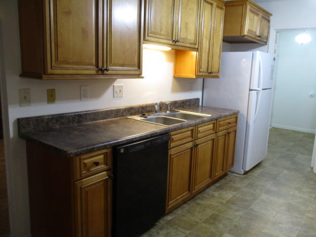 Building Photo - 313 Somerset Dr