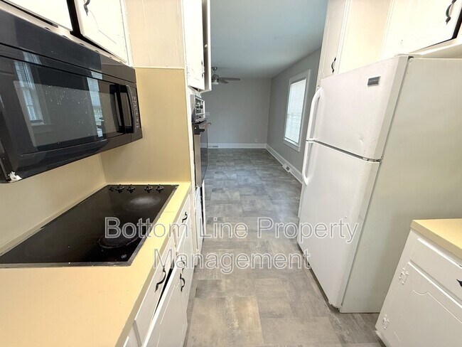 Foto del edificio - 4424 Hovis Rd