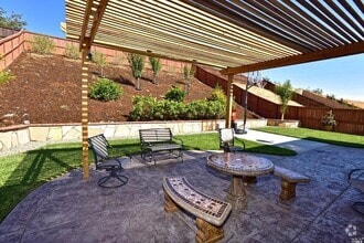 Building Photo - 1416 Couples Cir