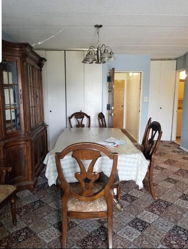 Foto del edificio - 6603-6242 242nd St