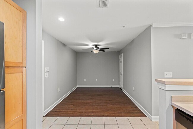 Foto del edificio - 2820 Bloomfield Ln