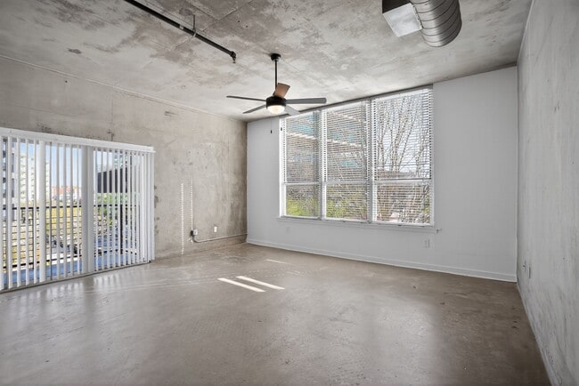 Building Photo - 1016 Lofts