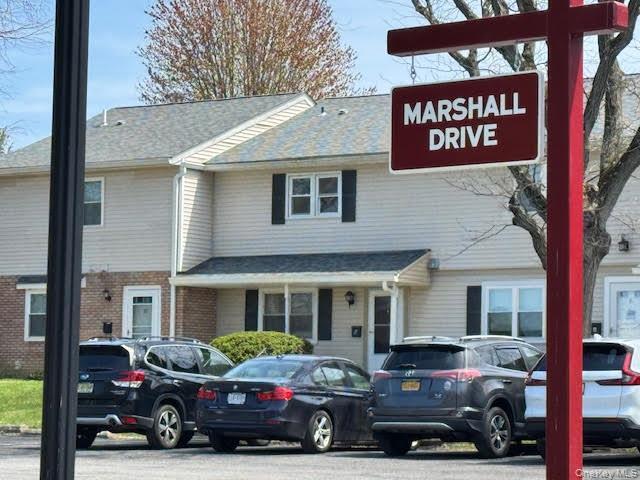 Foto del edificio - 4 Marshall Dr
