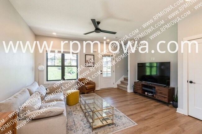 Foto del edificio - 10097 Stark Dr