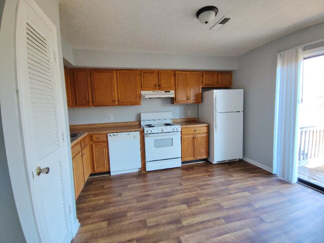 Building Photo - 13 Fonda Dr