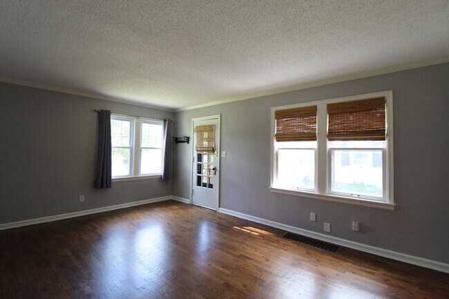 Foto del edificio - 3 Bedroom 1.5 Bath Home In The Waldo Area