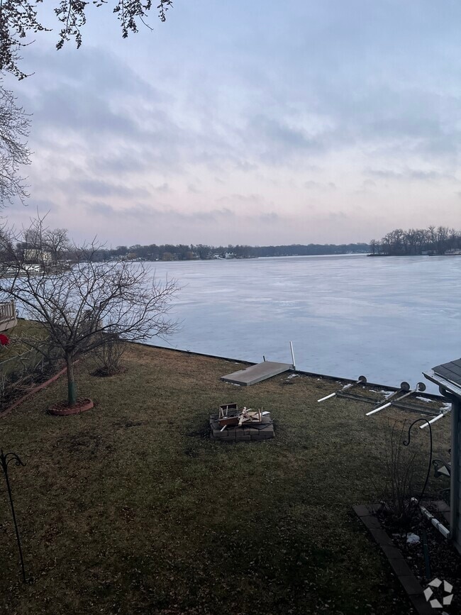 Apartments For Rent in Fox Lake, IL 82 Rentals