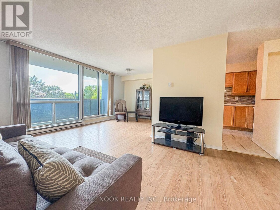 Photo principale - 454 Centre St S