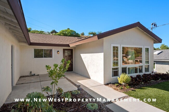 Building Photo - Freshly Renovated and Highly Upgraded Allied Gardens 4 Bedroom. Available Now!