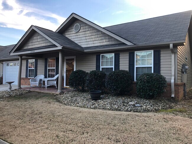 Foto del edificio - 2204 Cedar Creek Dr
