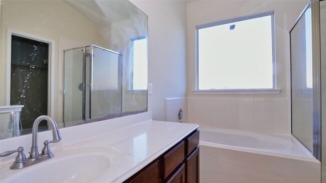 Foto del edificio - 25206 Bright Hollow Ln