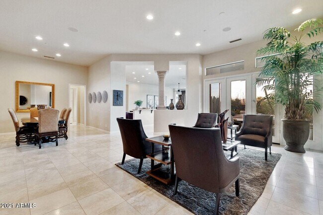 Building Photo - 11448 E Blue Sky Dr