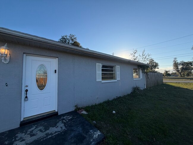 Building Photo - 5202 Thornton Ln