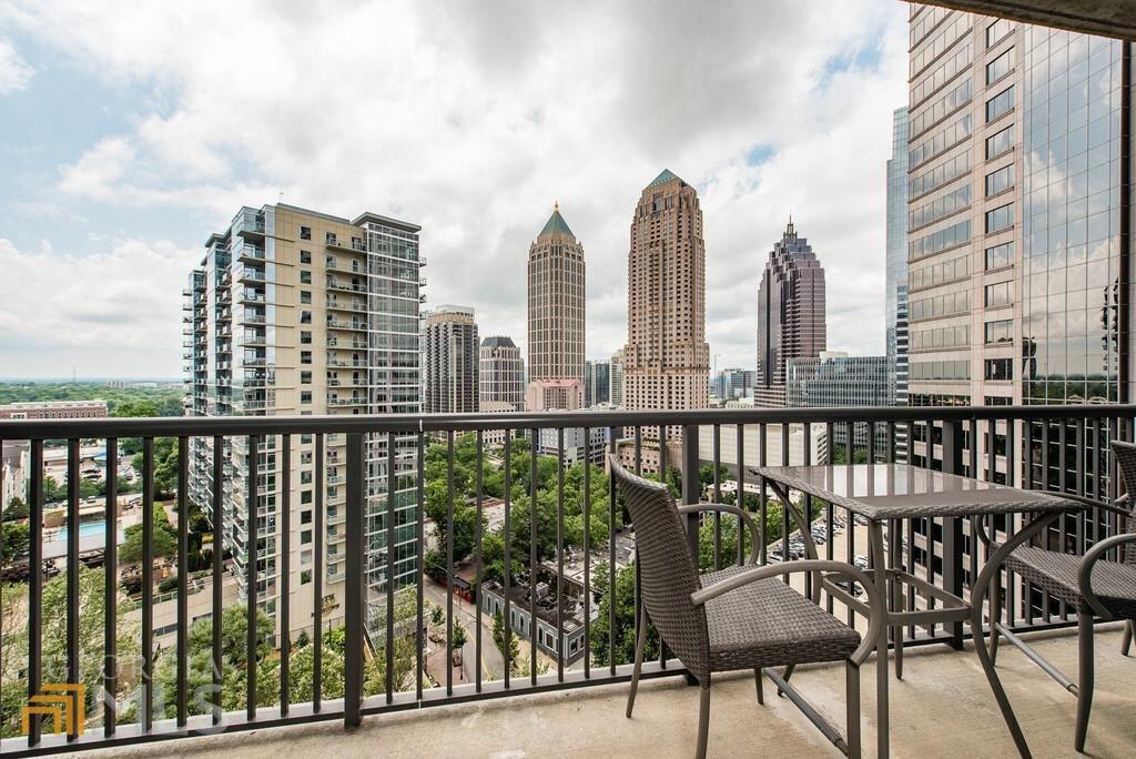 Foto principal - 1080 Peachtree St NE