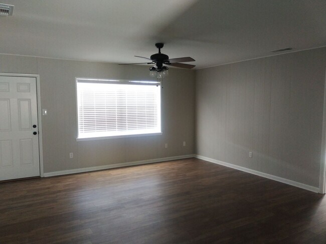 Foto del edificio - 2002 Glenhaven St