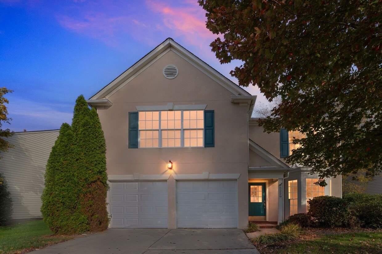 Foto principal - Charming 3BR House in Highland Creek