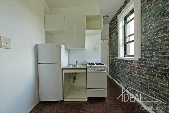 Building Photo - Gorgeous Studio in Historic Brooklyn heights!